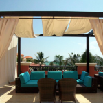 Cozy Furniture ideas for your porch anytime of the year