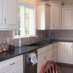 Should kitchen faucet match cabinet hardware