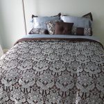 What are the benefits of using a comforter set